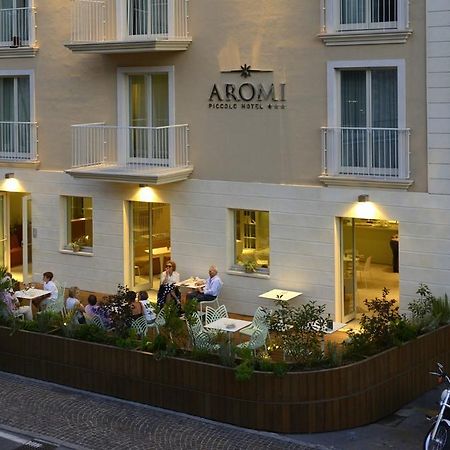 Aromi Piccolo Hotel Salò Esterno foto