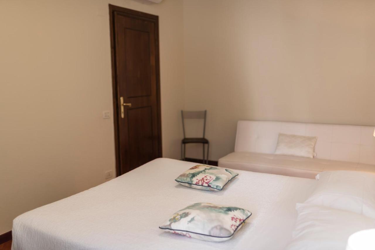 Aromi Piccolo Hotel Salò Esterno foto