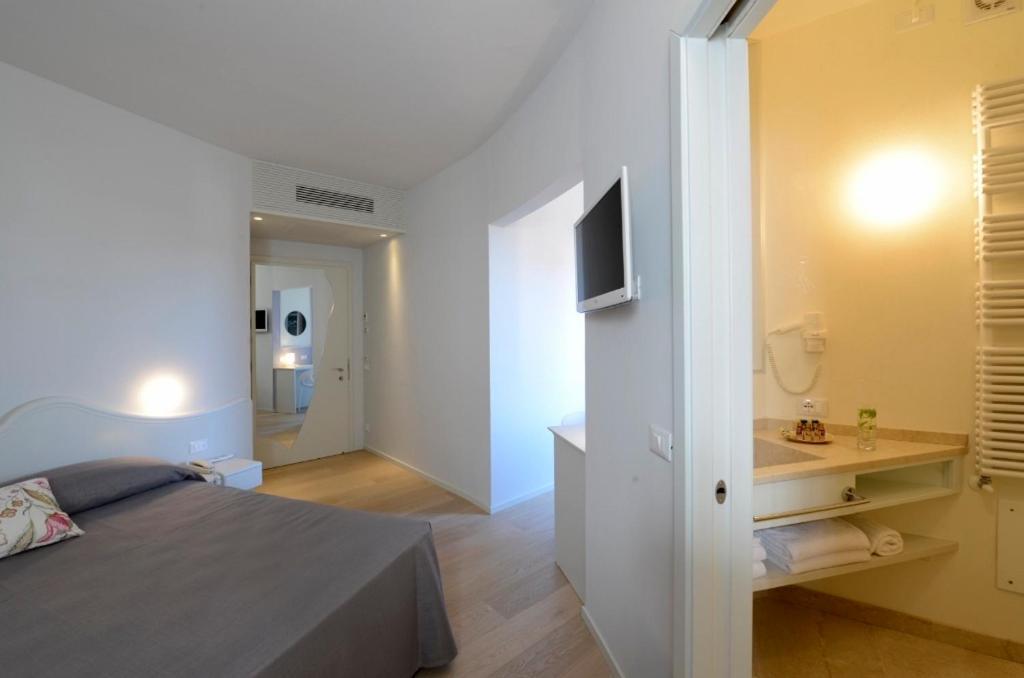 Aromi Piccolo Hotel Salò Esterno foto